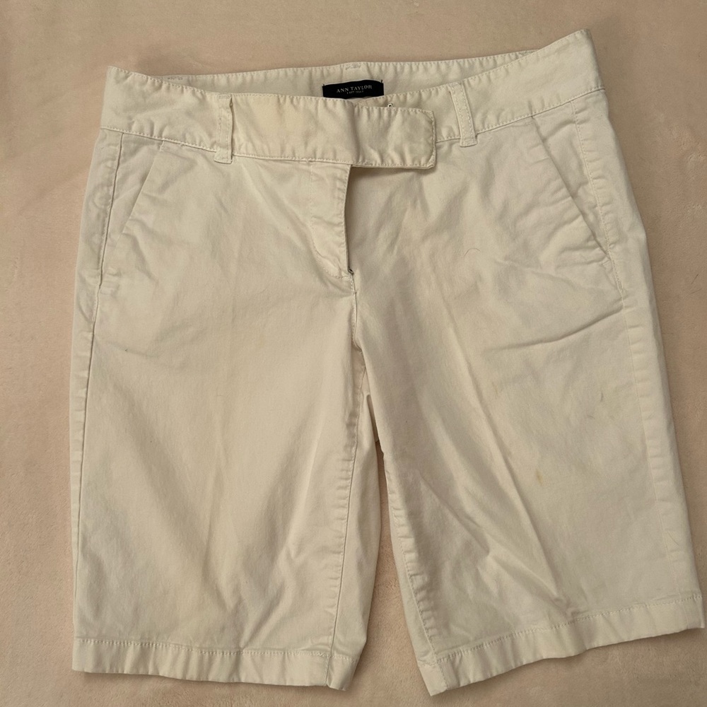 Ann Taylor White Shorts sz 8